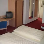 Zur Sonne Konukevi